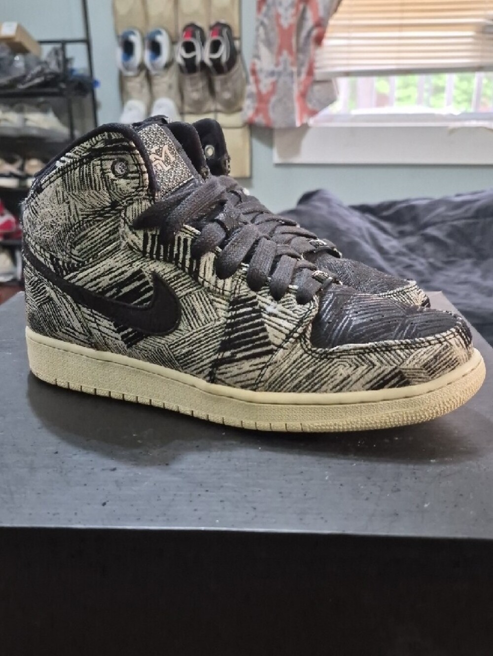 Air Jordan 1 Retro High GG Rare "BHM" (Black History Month) (2015) M7Y/W8.5 EUC - Picture 3 of 10